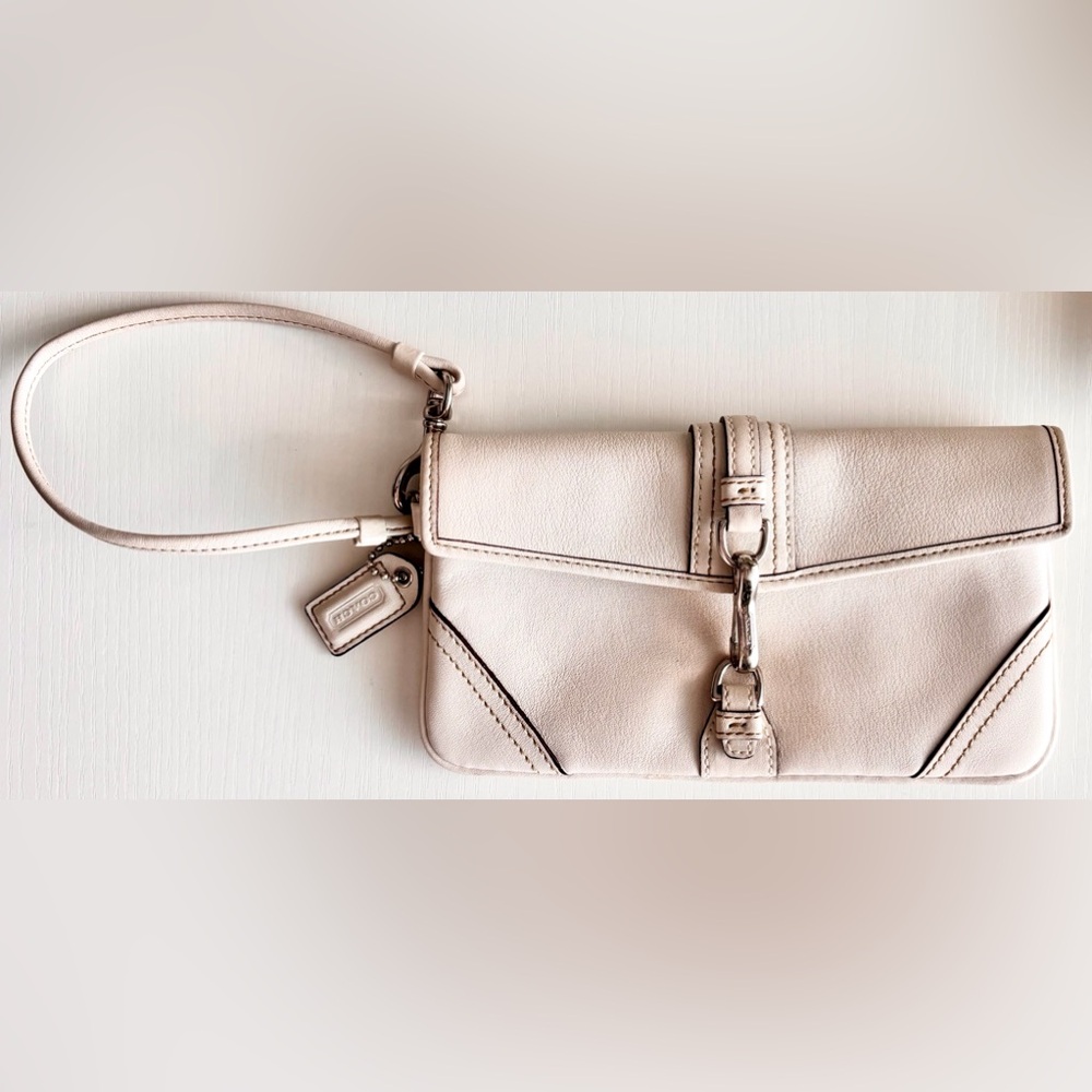 Coach White Ivory Leather Wristlet